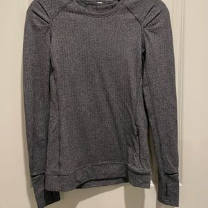 Herringbone long sleeve size 6 Lululemon shirt